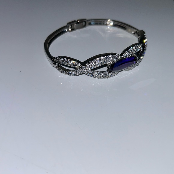 (3 for $15) Crystal Cuff Bracelet 💎🔮 - Picture 3 of 8